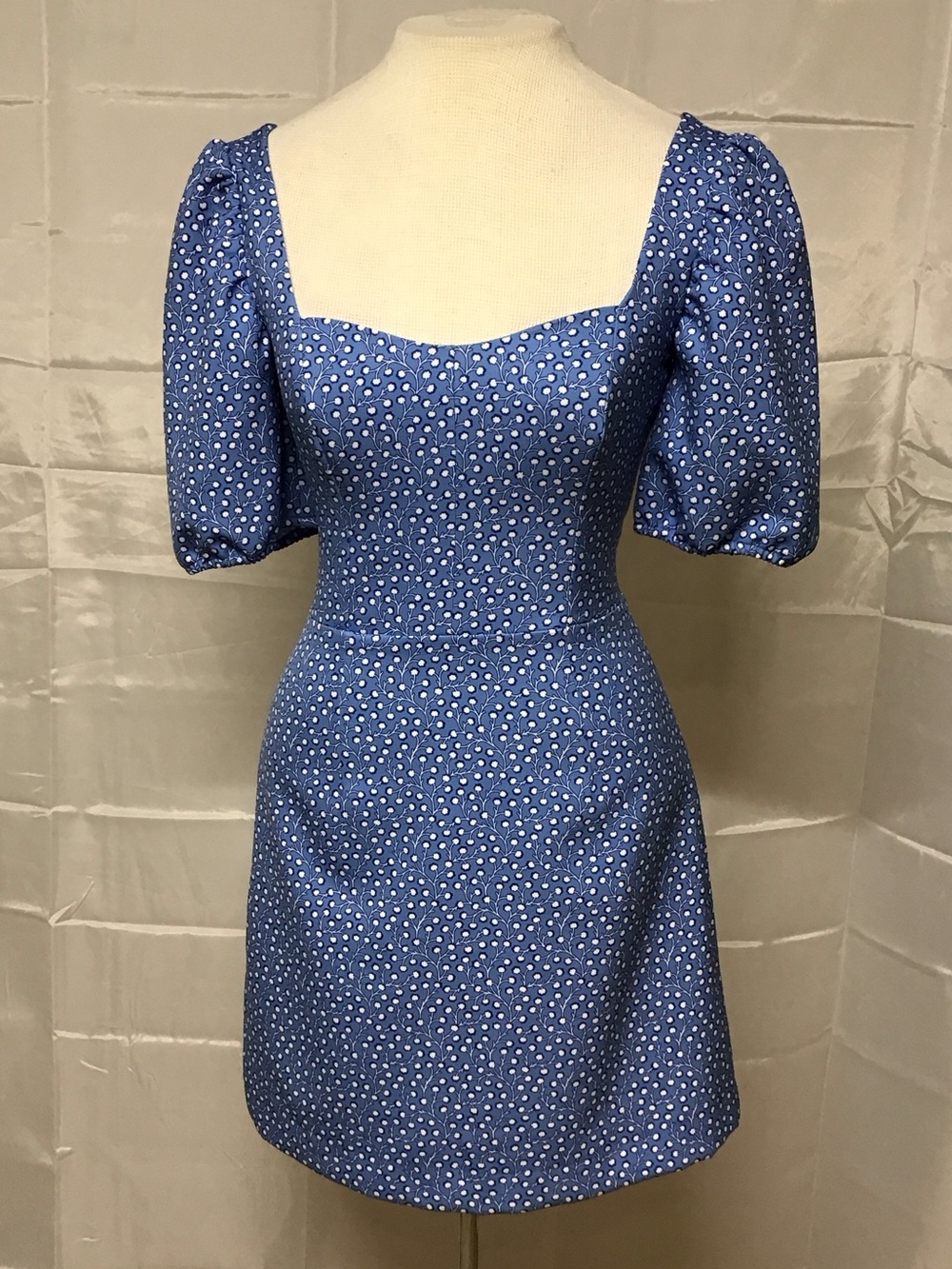 French Connection Short Puff Sleeves Cut Out Smocked Back Blue Mini Dress Sz 2